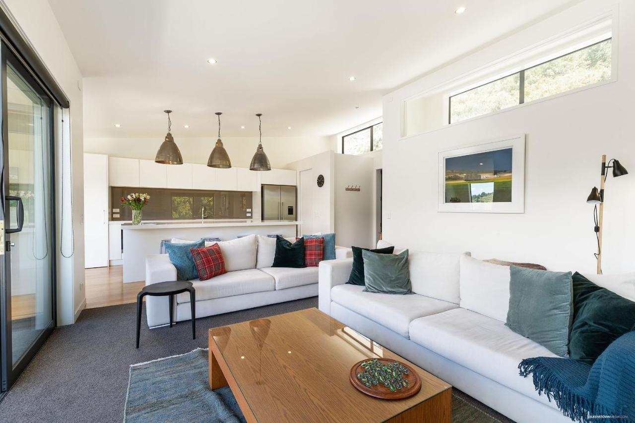 Okataina - Means Place Of Laughter, Luxury Retreat Villa Queenstown Exterior photo
